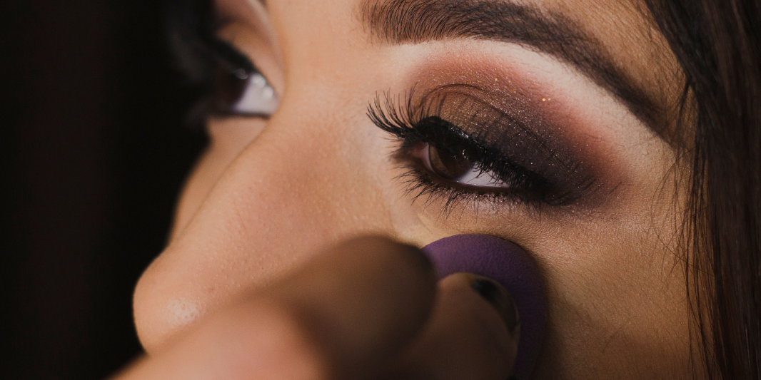 5 Common Makeup Mistakes You Can Avoid with a High-Quality Mirror