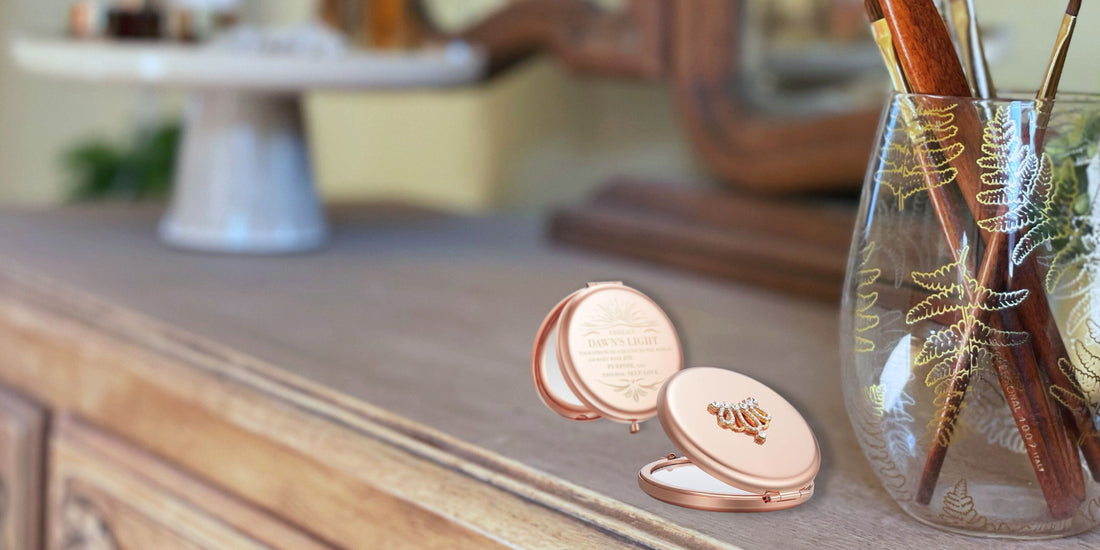 The Perfect Blend of Style and Practicality: The OMIRO 1X/10X Magnifying Compact Mirror