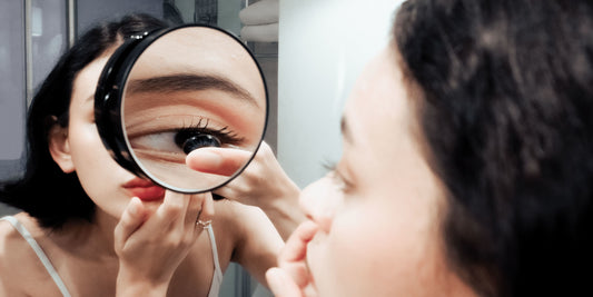Mastering Magnifying Mirrors: Finding the Proper Distance for a Flawless Grooming Routine